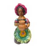 Figura de Barro Mujer con Jarra Decorativa Pequeña
