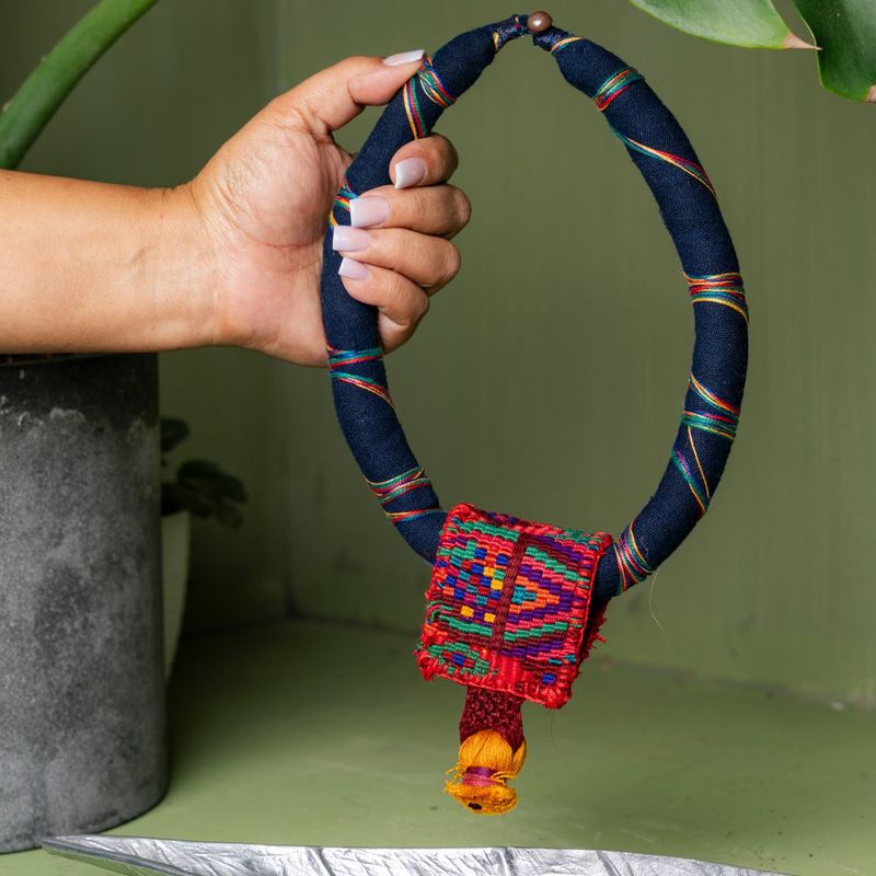 Collar Calu Enguatado de Tela Artesanal