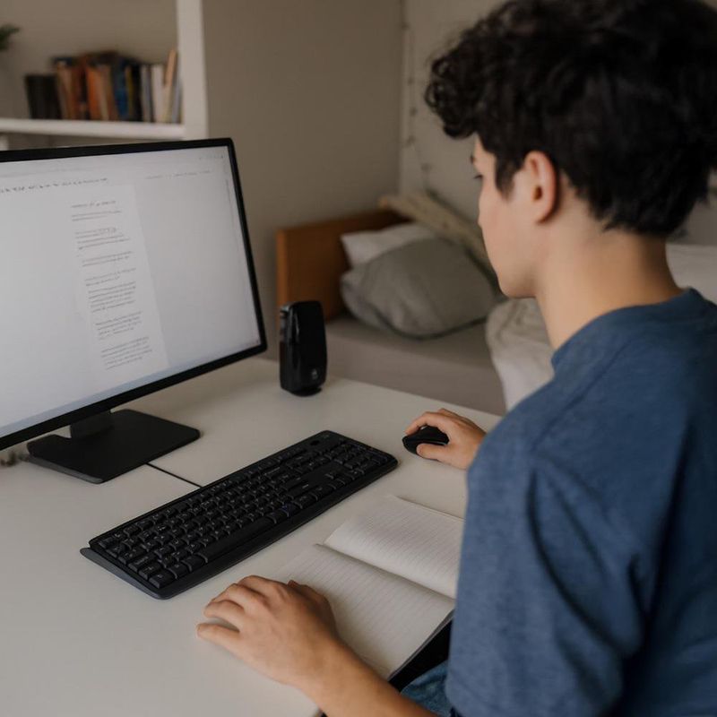 Combo Teclado y Mouse Inalámbrico Silencioso MK295