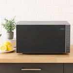 Microondas de 1.1 Pies Cúbicos con Grill Color Gris