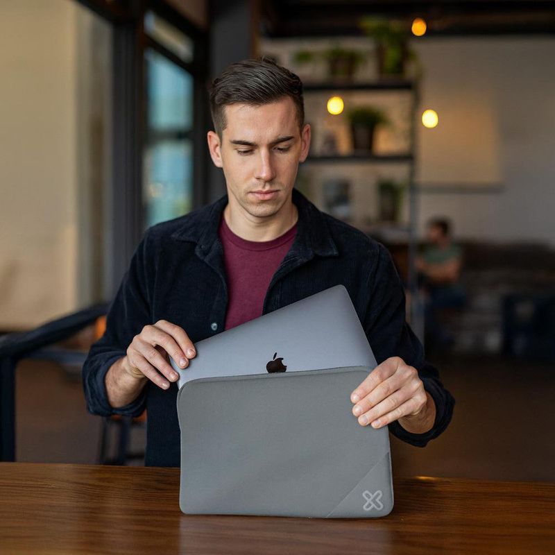 Funda para Laptop de Gris Claro 15.6 Plg