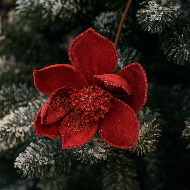 Flor Decorativa Roja con Centro de Cristales