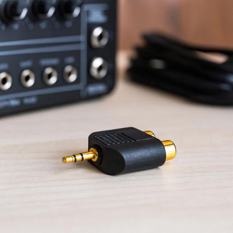 Adaptador 3.5 Mm Stereo Plug To Dual RCA