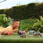 Figura Rugido Salvaje de Jurassic World Surtida