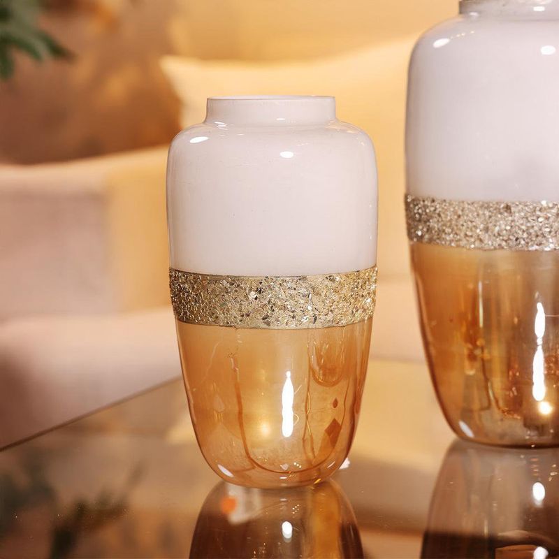 Florero Bajo de Vidrio Moderno con Detalle Dorado Texturizado