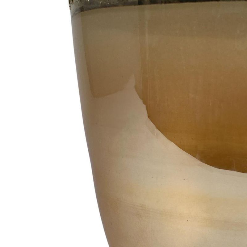 Florero Bajo de Vidrio Moderno con Detalle Dorado Texturizado