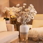 Florero Alto de Vidrio Moderno con Detalle Dorado Texturizado