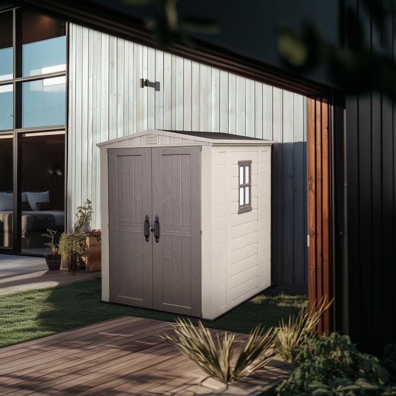 Bodega Exterior Grande Resina con Piso Taupe y Marrón