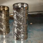 Portavela Cilíndrico Plateado Con Textura Espiral