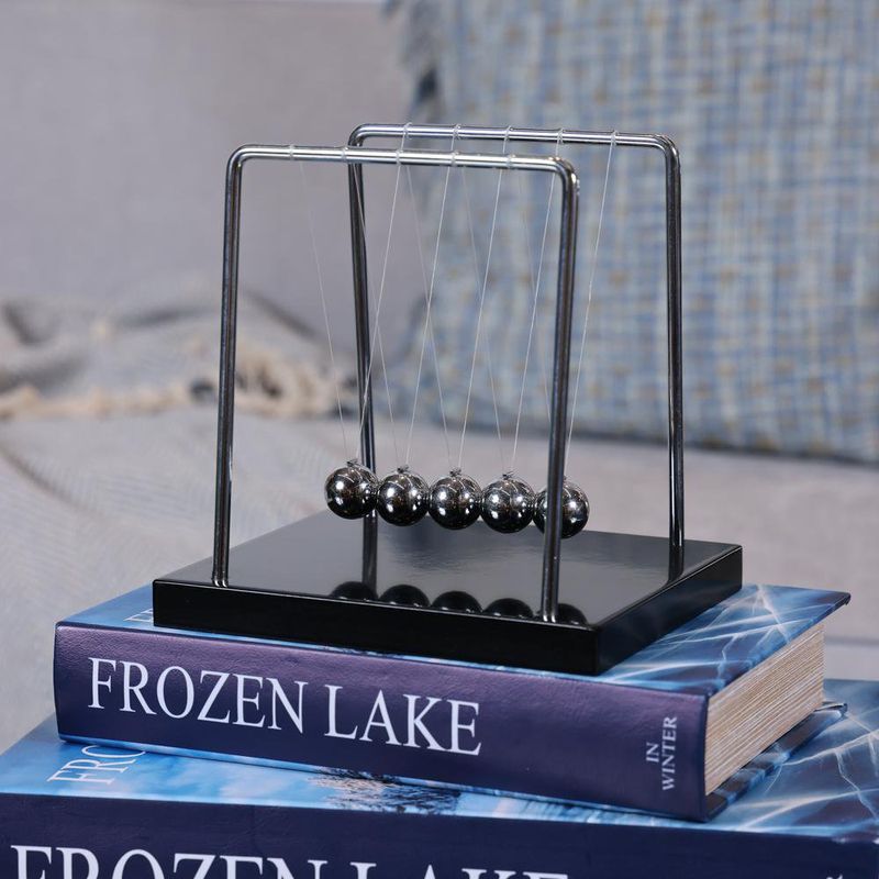 Cuna de Newton Decorativa de Escritorio