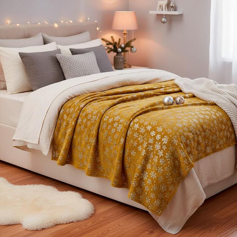 Manta Decorativa Dorada Copos de Nieve 127x152 cm
