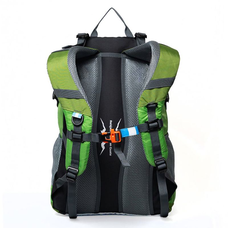 Mochila Deportiva Verde con Mallas Laterales 35 Litros