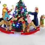 Figura Girando Alrededor del Árbol de Navidad con Luz y Movimiento