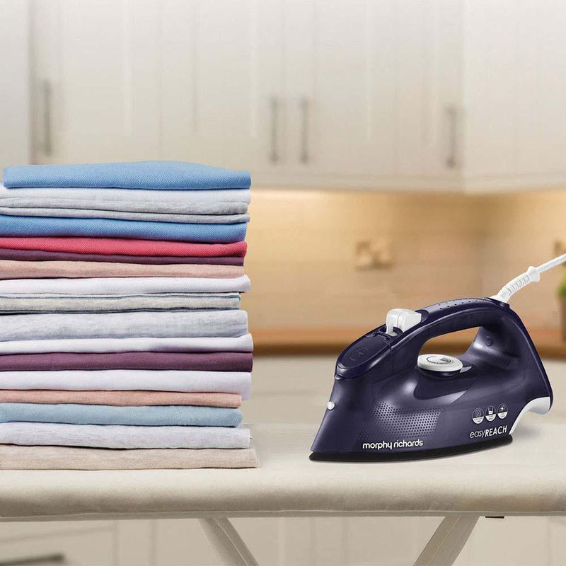 Plancha de Vapor Morada de Alta Potencia con Suela Antiadherente