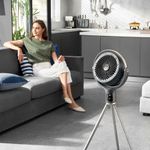 Ventilador Gris con Cabezal Giratorio 3D