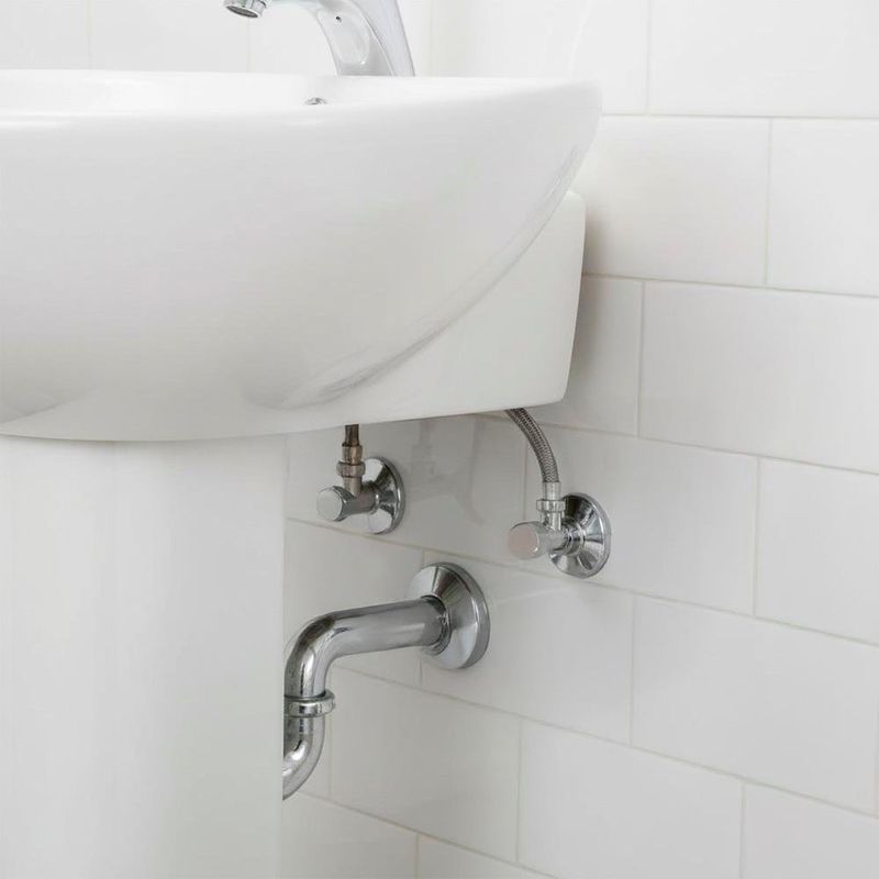 Manguera Trenzada con Vinilo para Lavamanos 1/2 Plg x 1/2 Plg 40 Cm