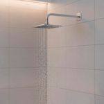 Regadera Fija Cuadrada con Brazo Riviera Cromo 9 Plg