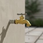 Chorro Tipo Globo 1/2 Plg de Latón Dorado