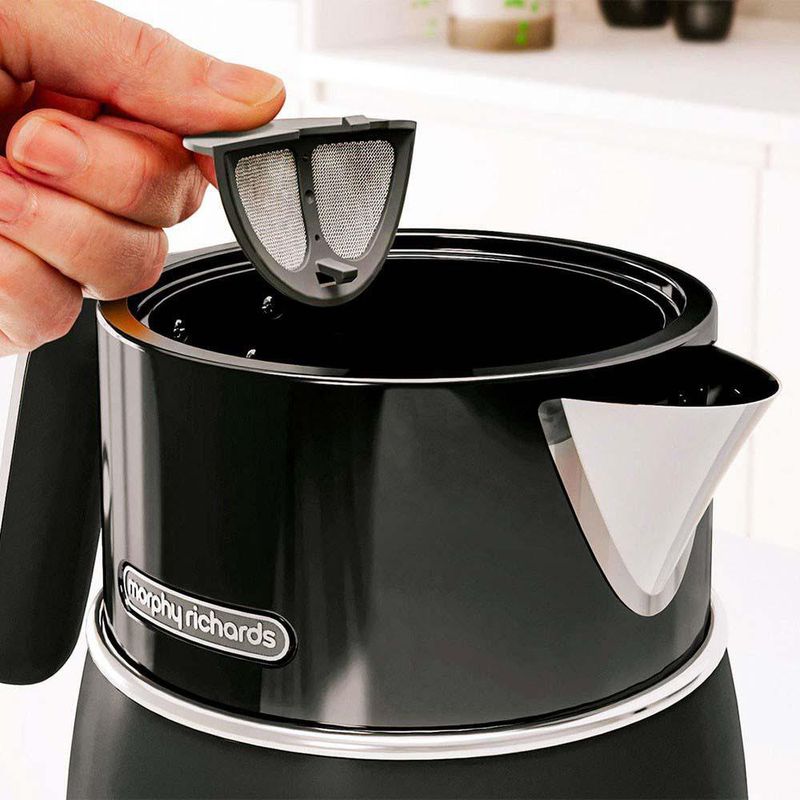 Hervidor Eléctrico Negro Signature con Acabado Brillante 1.5 L