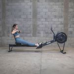 Máquina de Remo Industrial AireMo para Cardio con Resistencia de Aire y Monitor LCD