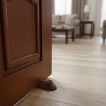 Set de 2 Retenedores para Piso Café de 4 Plg