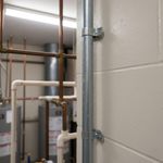 Abrazadera para Ducto Omega de 1/2 Plg