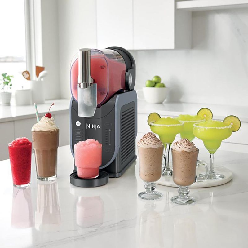 Máquina de Bebidas Frozen Ninja SLUSHi 5 en 1 de 1.9 Litros con Tecnología RapidChill