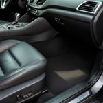 Set de 4 Alfombras para Auto de Felpa y Hule Color Negro