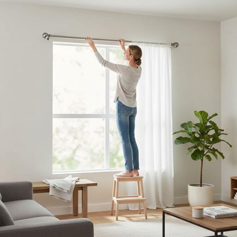 Galería de Metal Emerson Pewiter Extensible de 91 a 182 Cm