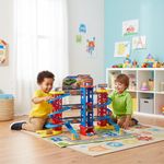 Estacionamiento Jumbo de Tres Niveles 92 Pzas