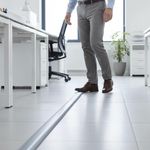 Canaleta Plástica de Piso 2 Metros Gris 5 X 1 Cm