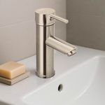 Grifo Monomando para Lavamanos Cuello Bajo Tubig 17 cm Satinado