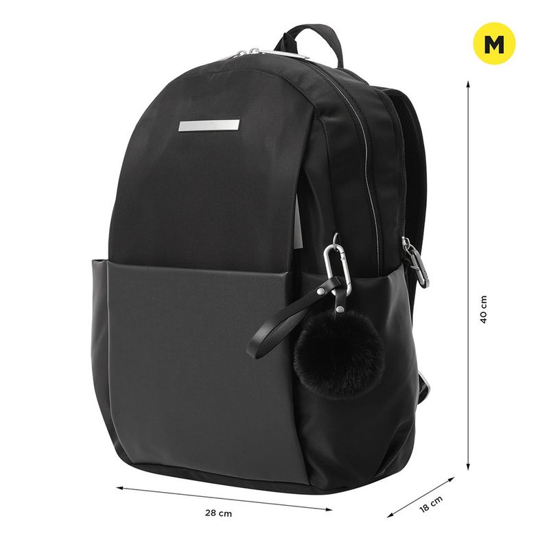 Mochila Adelaide Negra con Bolsillo Frontal y Llavero