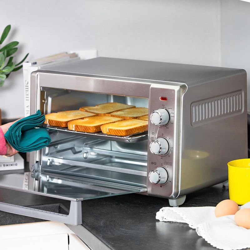 Horno Tostador con Freidora de Aire Black+Decker de 21.8 L Color Plateado
