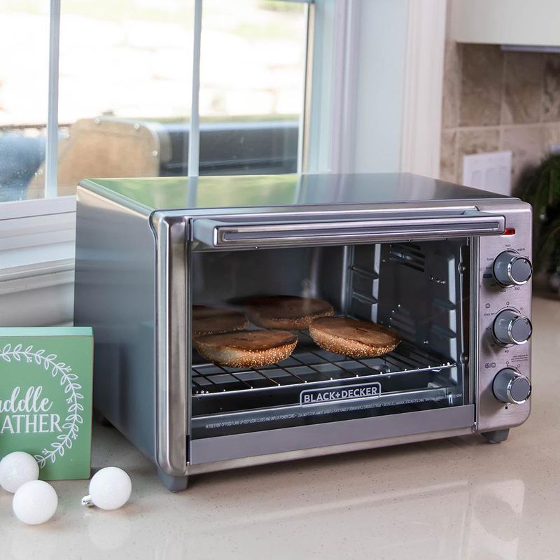 Horno Tostador con Freidora de Aire Black+Decker de 21.8 L Color Plateado