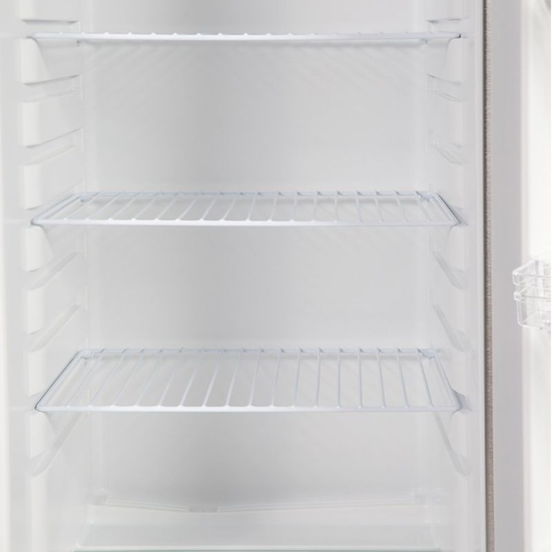 Refrigerador Oster Frost de 2 Puertas 6 Pies³ Color Plateado