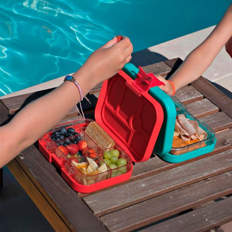 Lonchera Infantil Yumbox con Compartimentos Diseño Autos Color Rojo