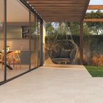 Piso Cerámico Atrio Acabado Rústico de 60 x 60 cm Color Beige