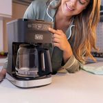 Cafetera Programable Black+Decker de 12 Tazas con Jarra de Vidrio