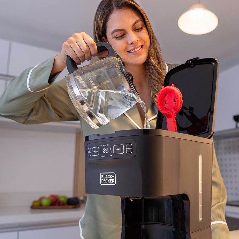 Cafetera Programable Black+Decker de 12 Tazas con Jarra de Vidrio