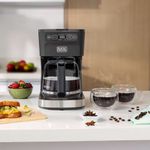 Cafetera Programable Black+Decker de 12 Tazas con Jarra de Vidrio