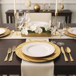 Plato Base de 33 x 33 cm Color Dorado con Diseño Ornamental