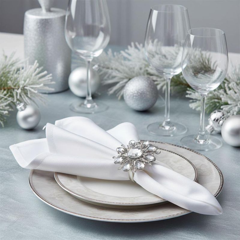 Set de 2 Anillos para Servilleta Color Plateado con Flor de Cristal