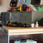 LEGO Speed Champions APXGP F1 The Movie Race Car con Figuras