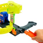 Pista Hot Wheels City Ataque de Serpiente Espiral con Vehículo