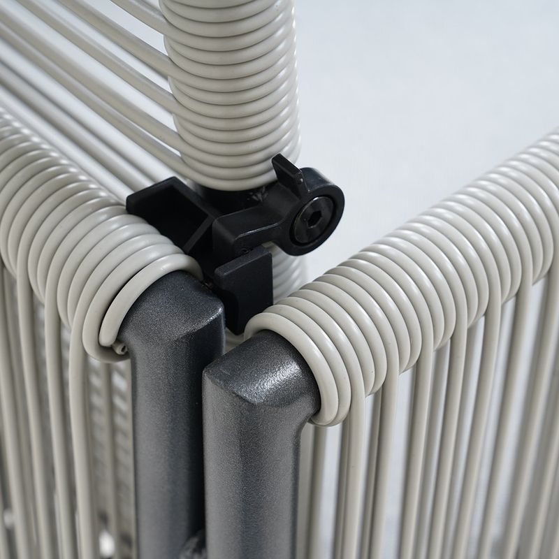 Set de Jardín Compass de Acero para 4 Personas Color Gris