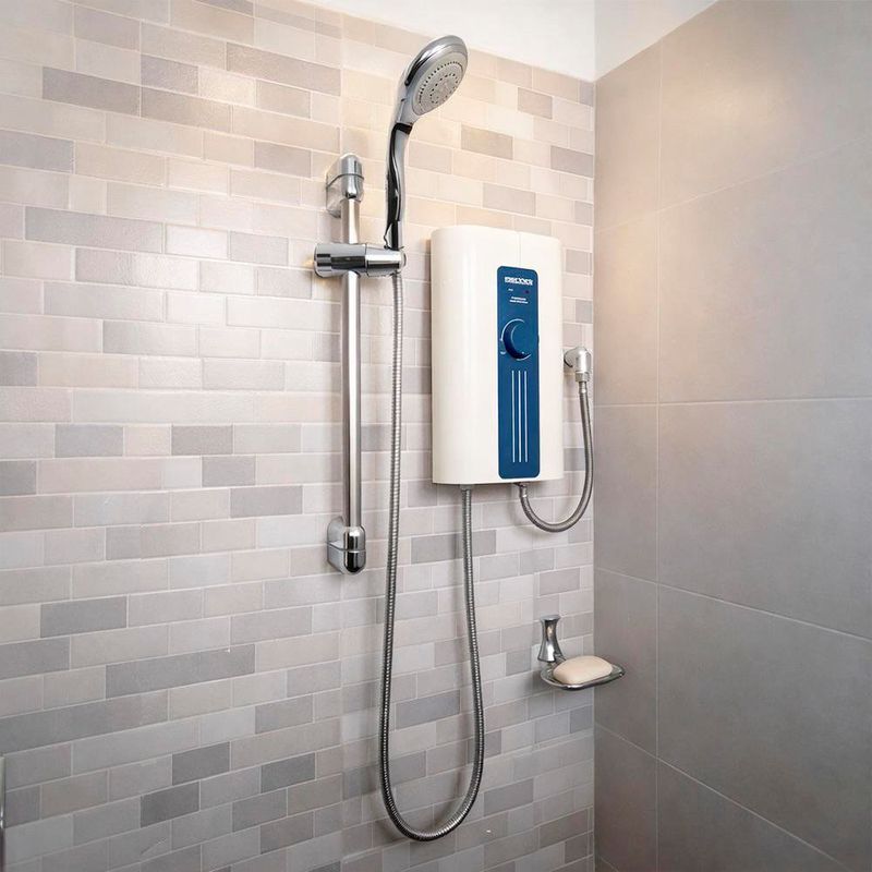 Regadera Eléctrica Stiebel Eltron IS 5-1 E de 110 V 5.6 kW