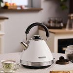 Hervidor Eléctrico Piramidal Morphy Richards de 1.5 L Color Blanco