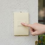 Timbre Simple Luzica de 10 Amperes Color Marfil