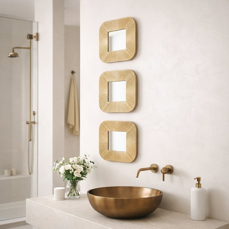 Set de 3 Espejos de Pared Cuadrados 24 cm con Relieve Dorados